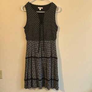 LC Lauren Conrad Black/White Rayon Lined Sleeveless Midi Dress... Size: S
